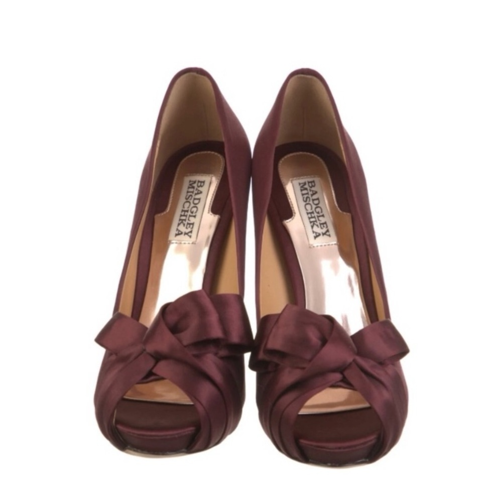 Badgley Mischka Women's Satin Bow Peep Toe Heels